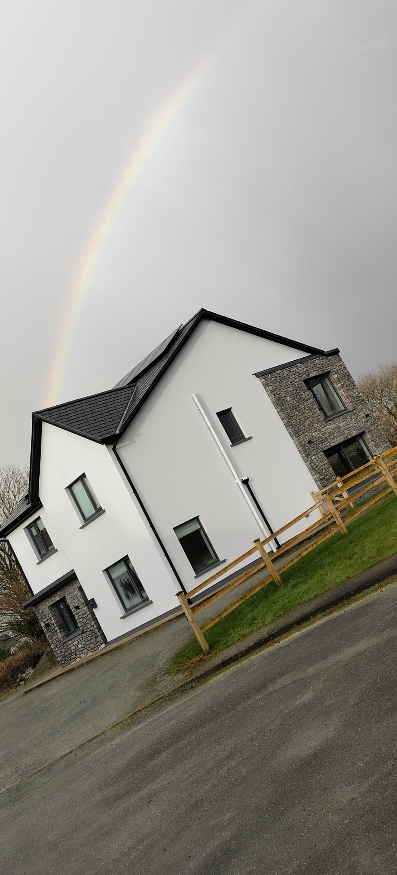 5 Bedroom House, 4 Bathrooms 