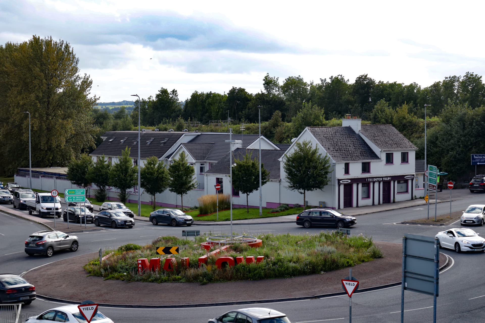 2 Bedrooms Bungalows 